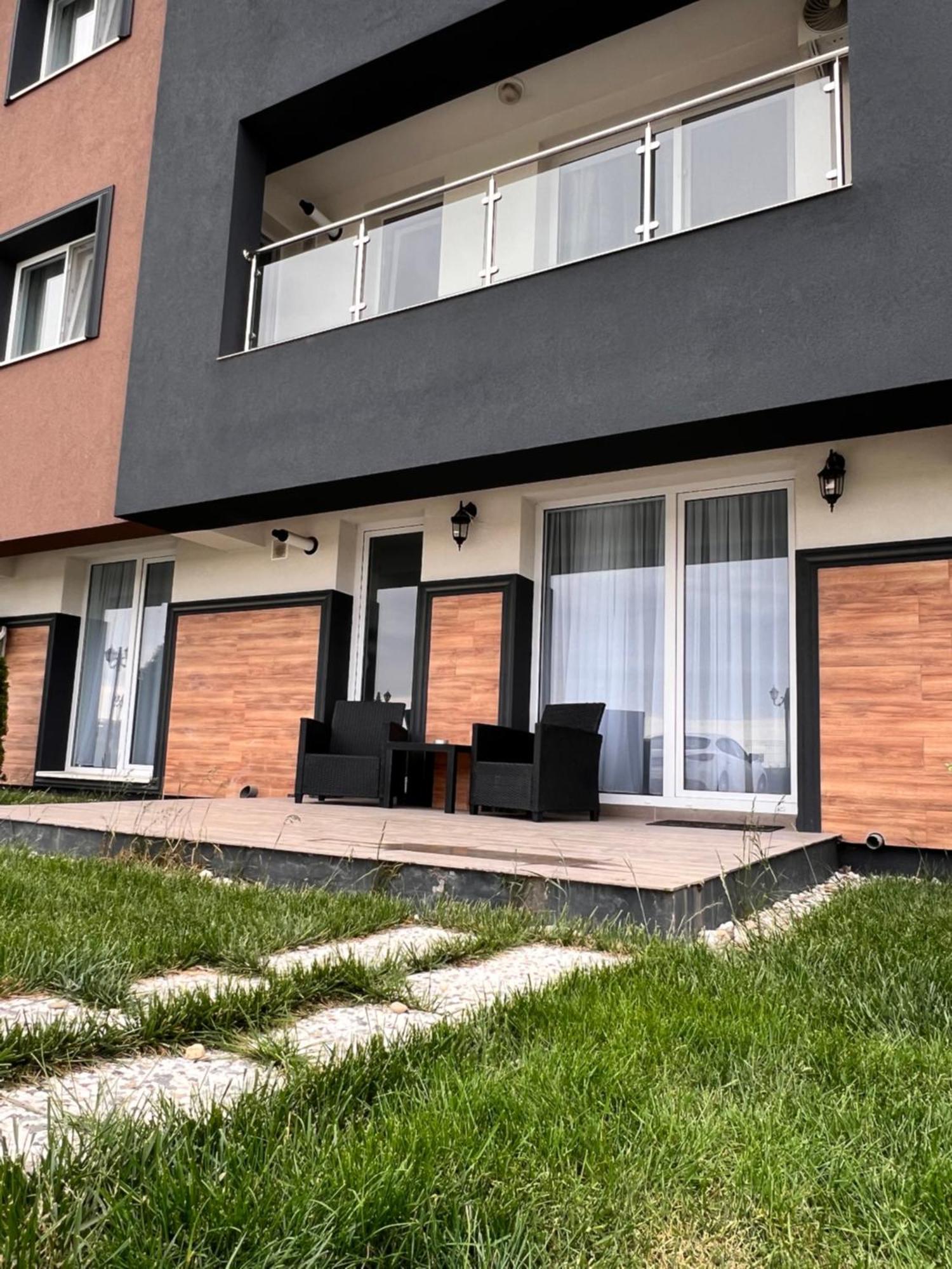 Sun Apartments Otopeni Exterior foto